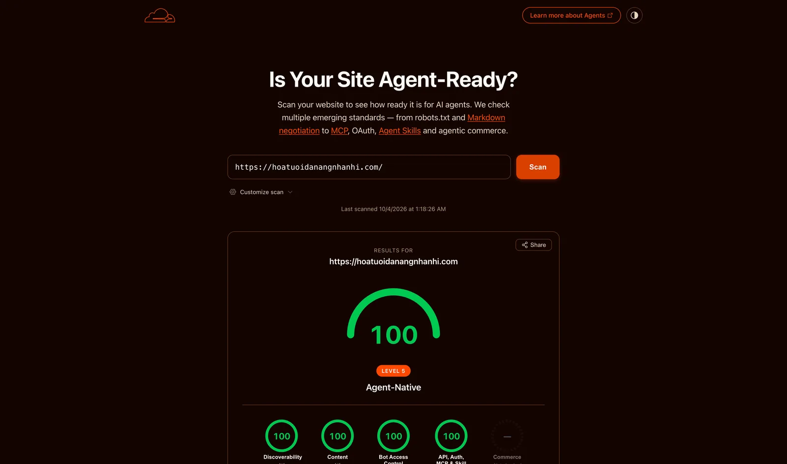 Is Your Site Agent-Ready? scan of hoatuoidanangnhanhi.com showing an overall score of 100, Level 5 Agent-Native, and category scores of 100 for Discoverability, Content, Bot Access Control and API, Auth, MCP and Skill discovery, with Commerce unscored